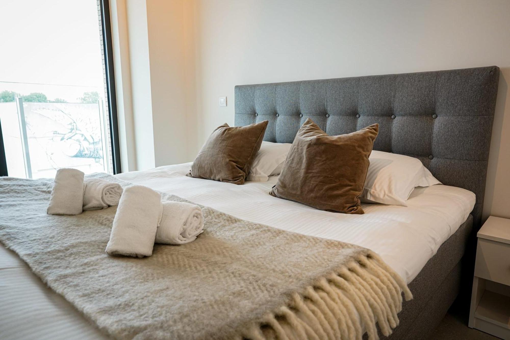 Huswell - Beautiful Apartment With Communal Pool And Gym 奥斯滕德 外观 照片