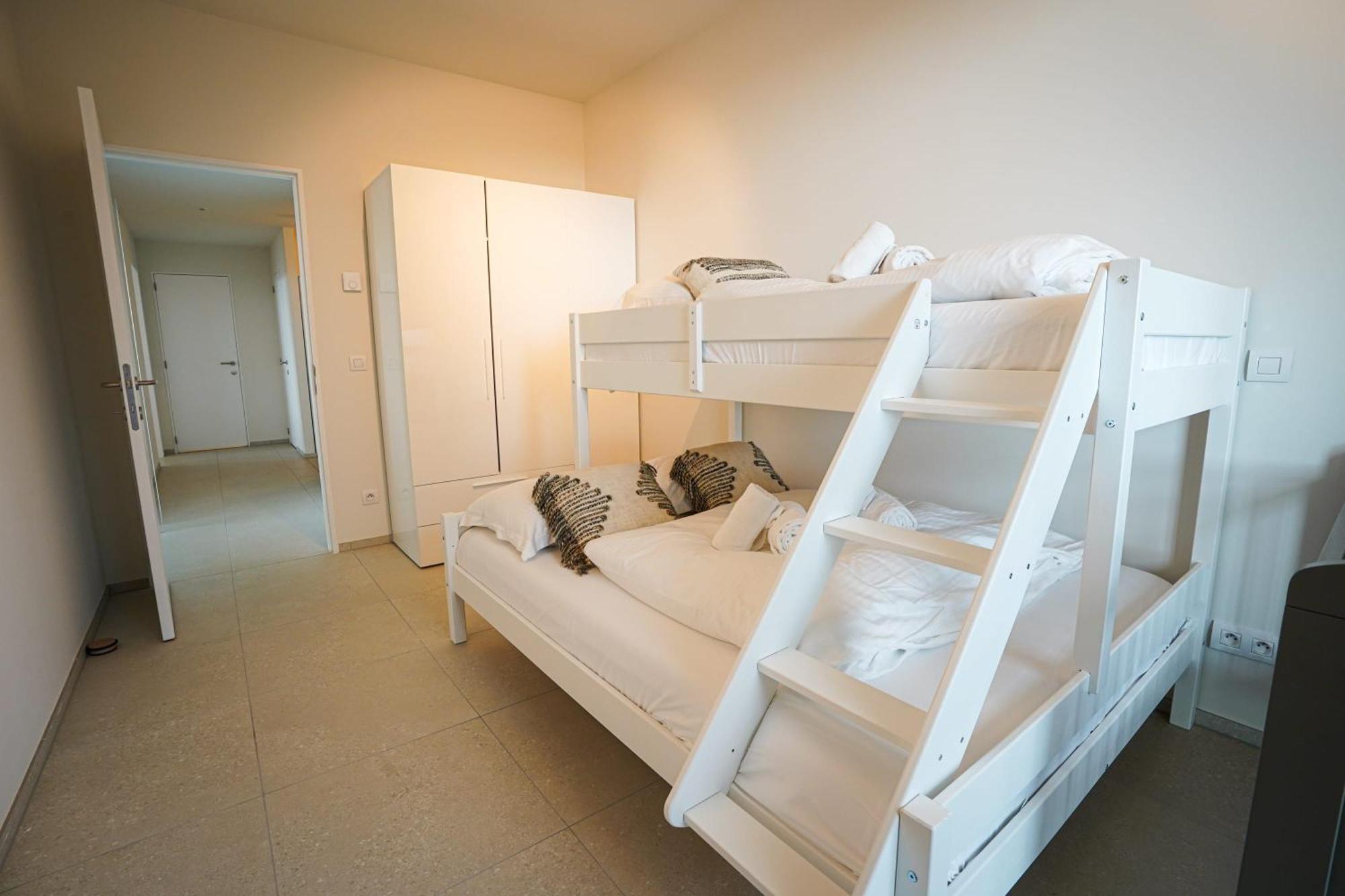 Huswell - Beautiful Apartment With Communal Pool And Gym 奥斯滕德 外观 照片