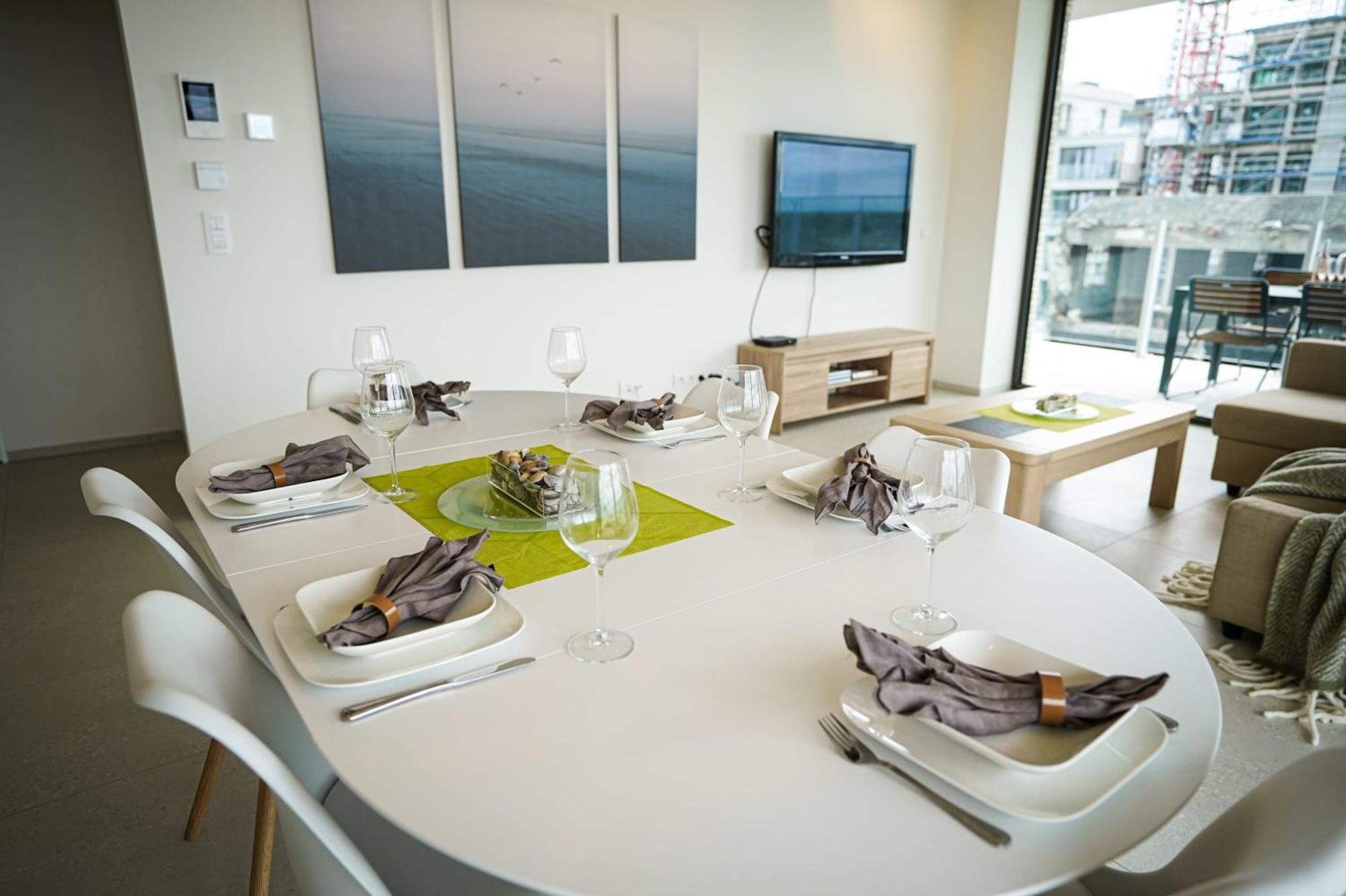 Huswell - Beautiful Apartment With Communal Pool And Gym 奥斯滕德 外观 照片